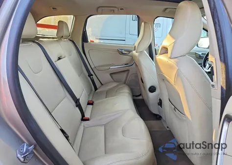 2015 Volvo Xc60 T6 Platinum из США, поврежденный, VIN YV4902RD7F2582181